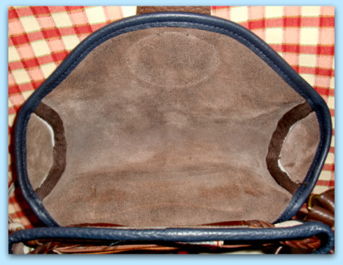 Vintage Dooney Teton Drawstring Shoulderbag