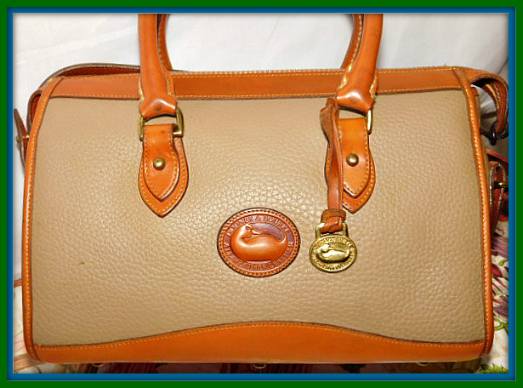 Vintage Dooney and Bourke All-Weather Leather AWL Shoulder Satchel Zipper-Top Case