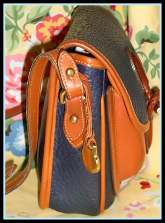 SOLD! Tres Belle Vintage Outback Dooney & Bourke All Weather Leather Bag