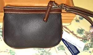 Dooney & Bourke   Pebble Grain Genuine Leather  Espresso Medium Wristlet