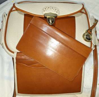 Vintage Dooney and Bourke  All-Weather Leather® Collection  Large Kilty