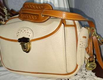 Vintage Dooney and Bourke  All-Weather Leather® Collection  Large Kilty