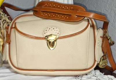 Vintage Dooney and Bourke  All-Weather Leather® Collection  Large Kilty