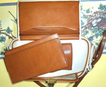 Vintage Dooney and Bourke  All-Weather Leather® Collection  Large Kilty 