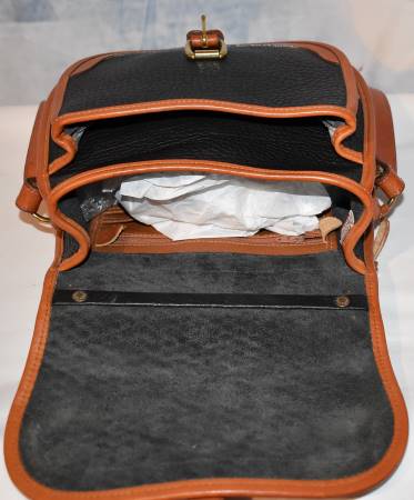 Dooney and Bourke All-Weather Leather  Surrey Carrier Bag  Shoulder Bag/Crossbody Bag